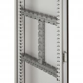 048025; Перфорированный траверс многофункциональный для шкафов Altis шириной/высотой/глубиной 500 мм