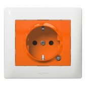 771045; Розетка Galea Life немецкий стандарт 2К+3 с индикацией с защитными шторками оранжевая лицевая панель